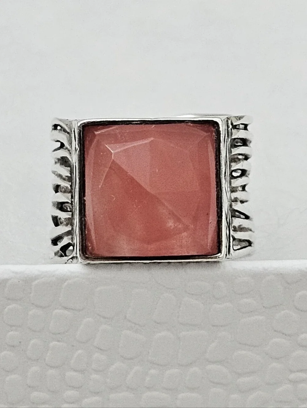 Silpada Sterling Silver Faceted Cherry Quartz Etched Wide Band Ring Size 8-8.25